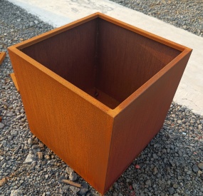 Corten outdoor planter